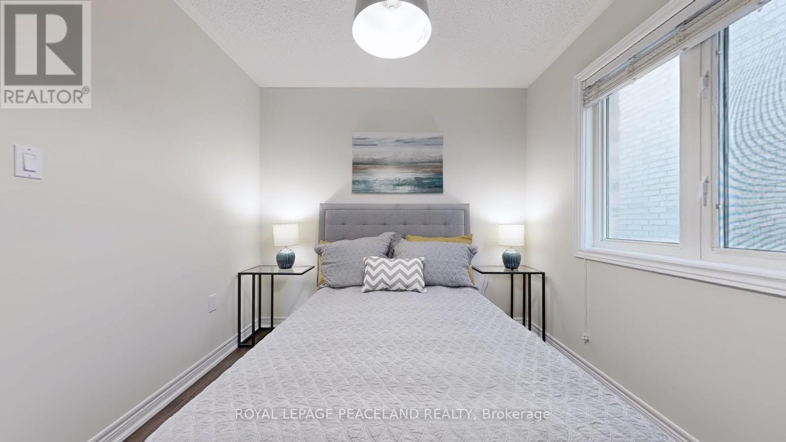 Single Family House for Sale in  WESTOLIVIA TRAIL Vaughan (Patterson) 