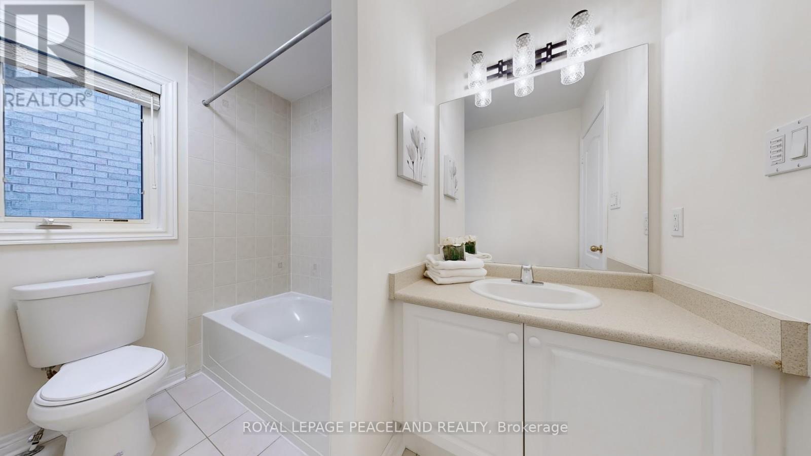 Single Family House for Sale in  WESTOLIVIA TRAIL Vaughan (Patterson) 