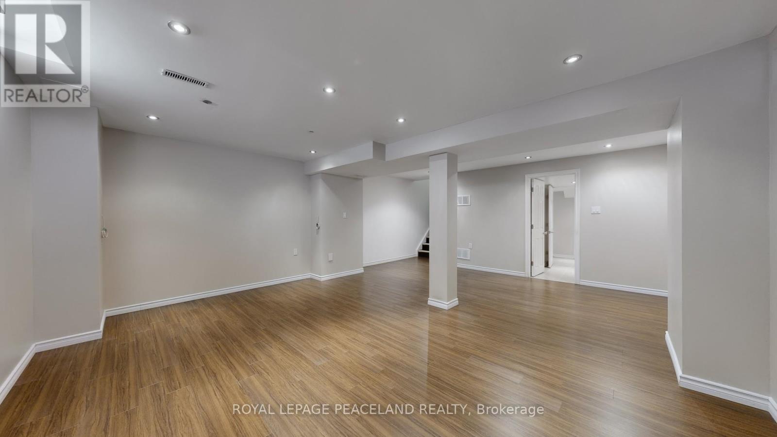 Single Family House for Sale in  WESTOLIVIA TRAIL Vaughan (Patterson) 
