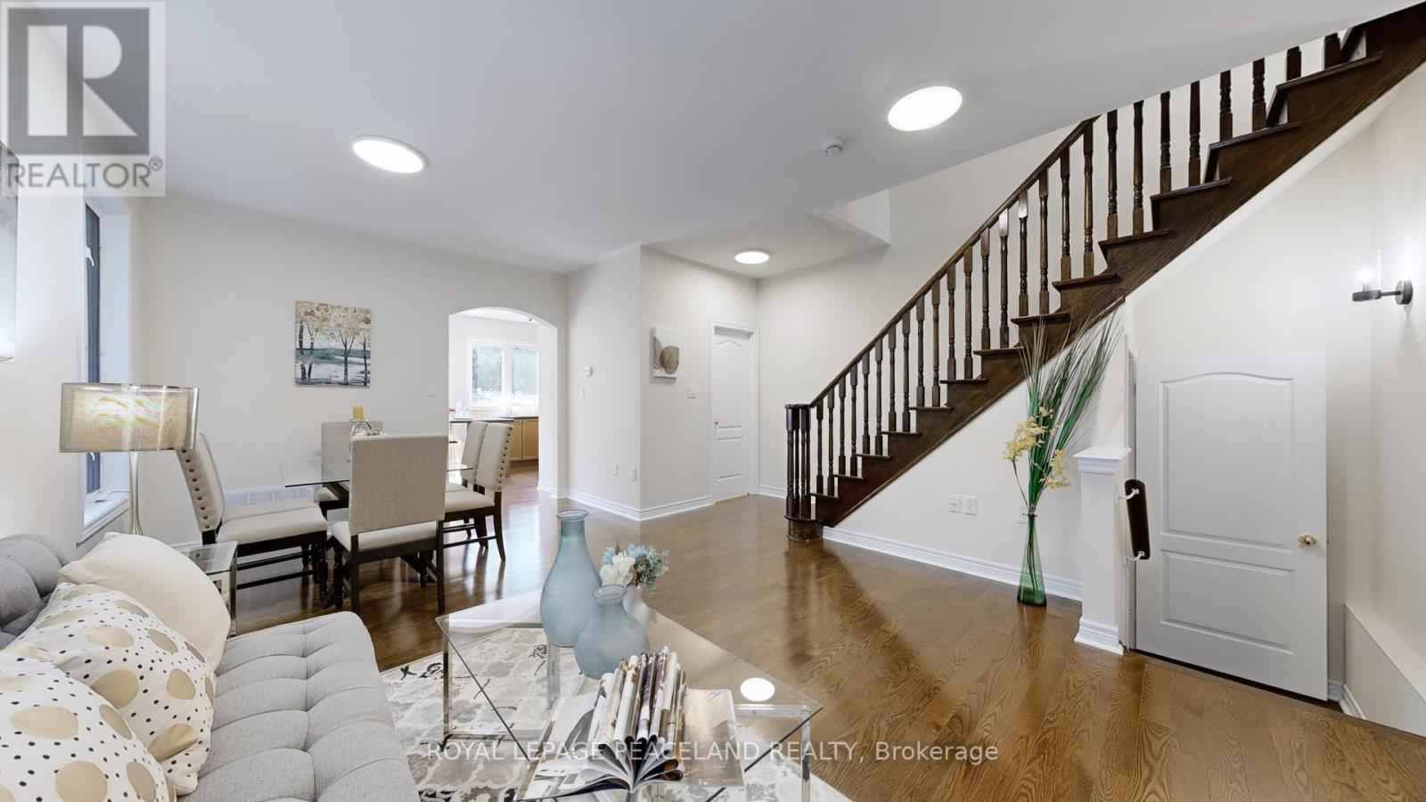 Single Family House for Sale in  WESTOLIVIA TRAIL Vaughan (Patterson) 