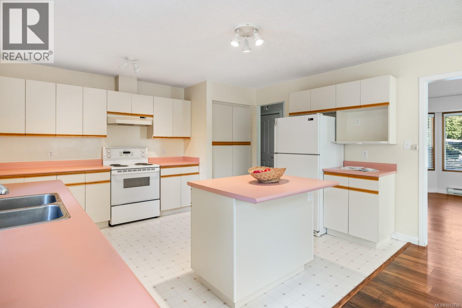 3300 Tyerman Pl, Cobble Hill