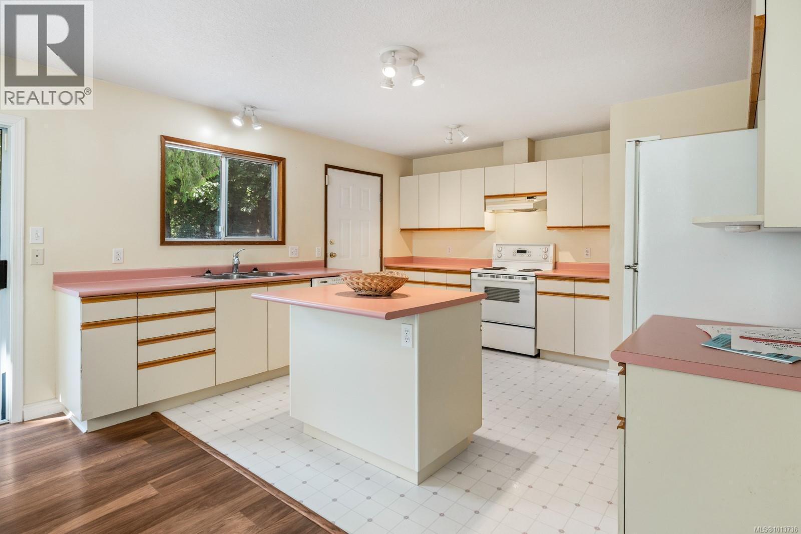 3300 Tyerman Pl, Cobble Hill