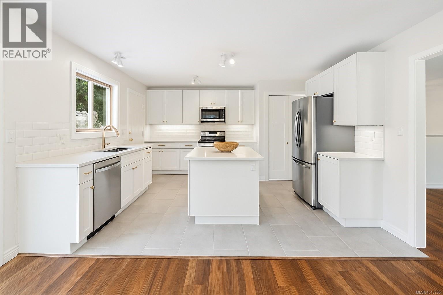 3300 Tyerman Pl, Cobble Hill