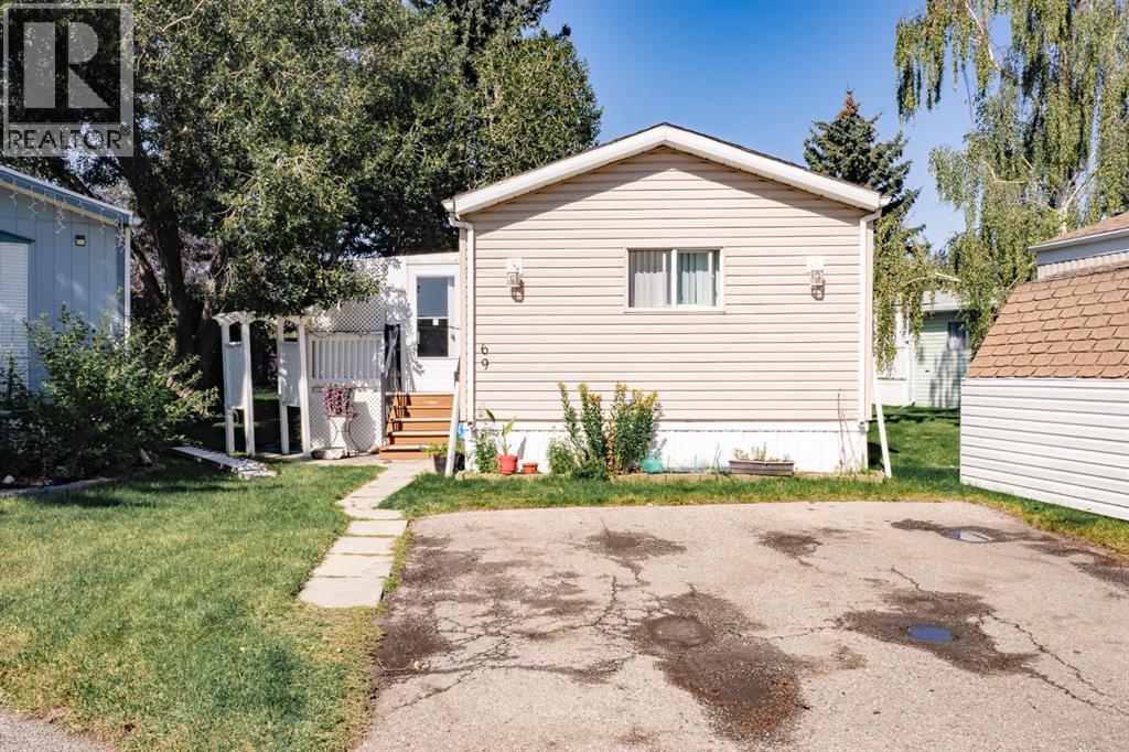 69 Burroughs Place NE, Calgary, Alberta