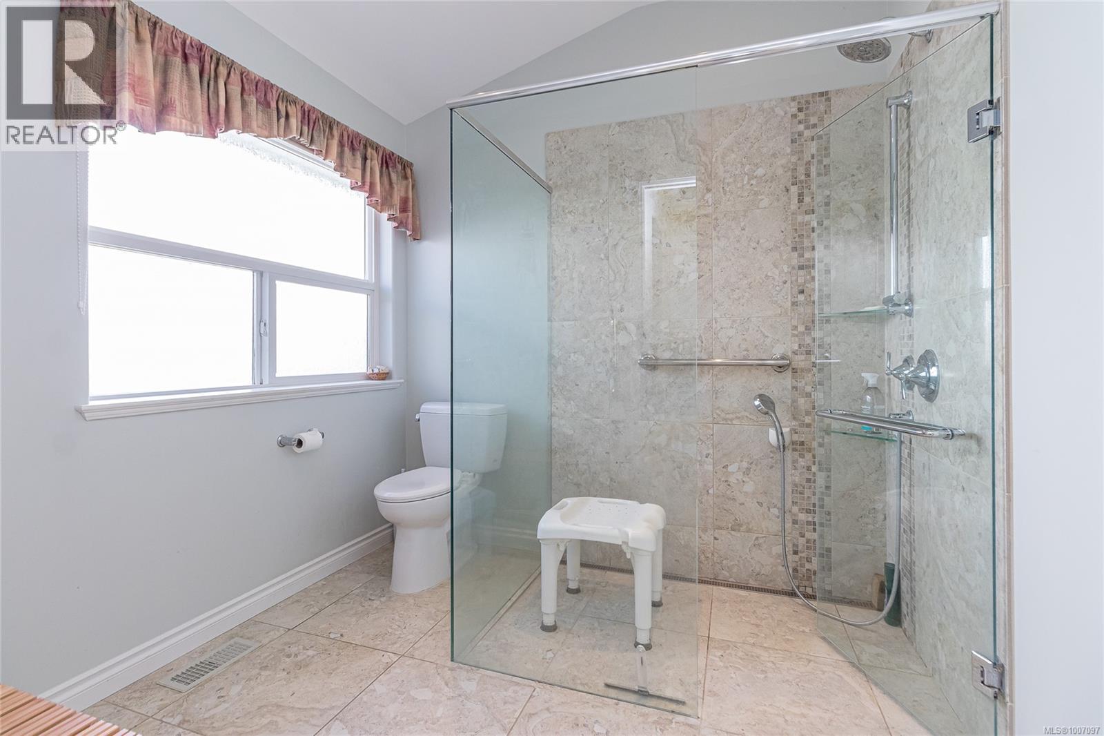 630 Morningstar Dr, Parksville