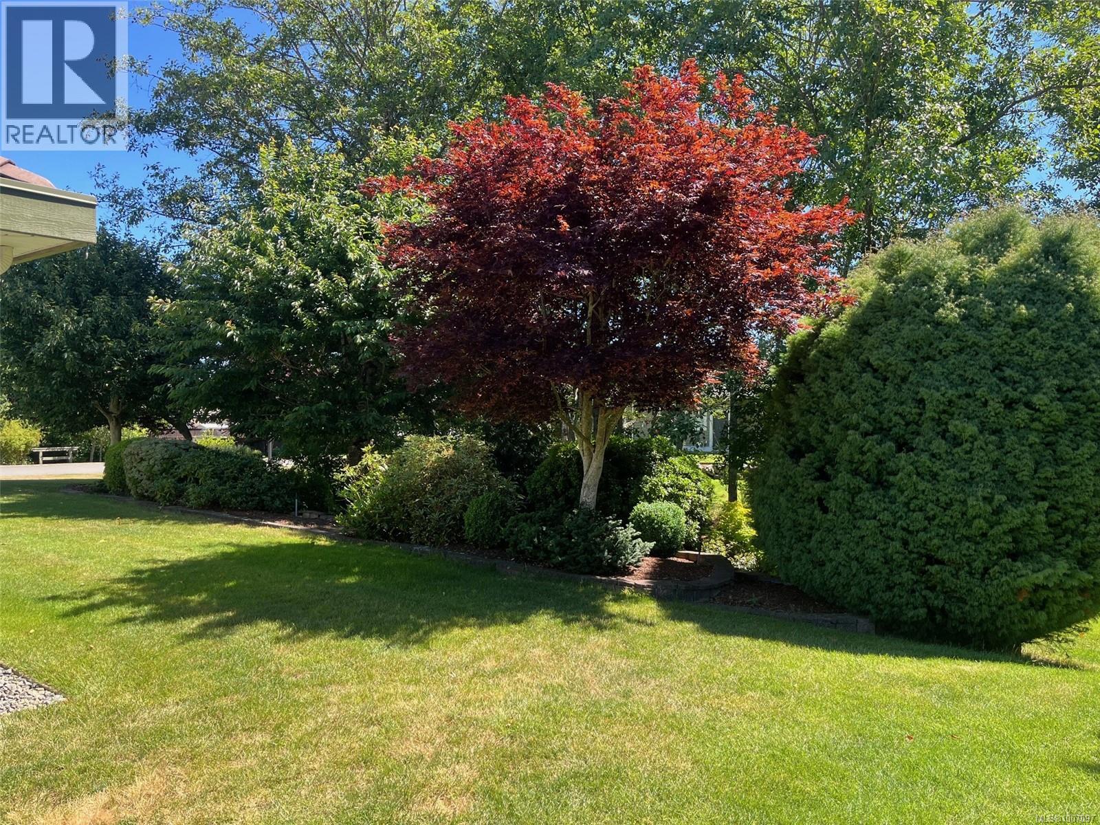 630 Morningstar Dr, Parksville