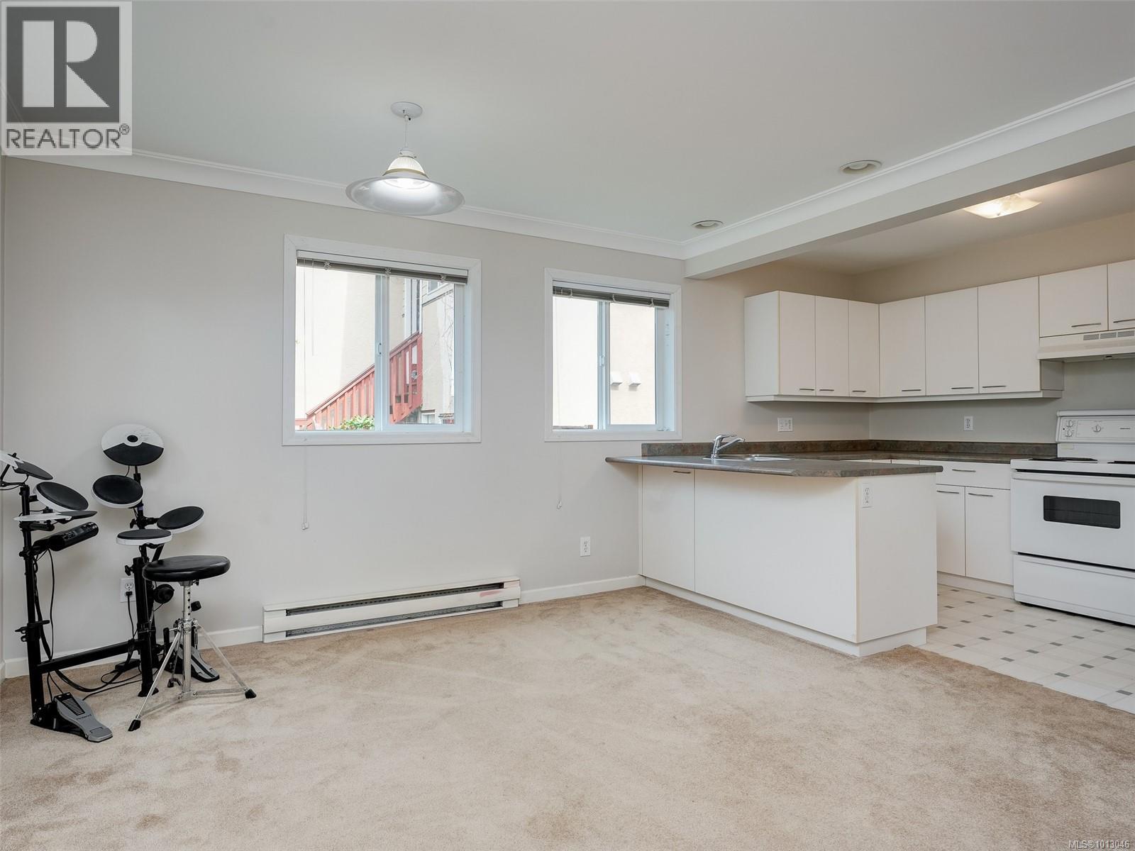  2567 Wilcox Terrace, Central Saanich