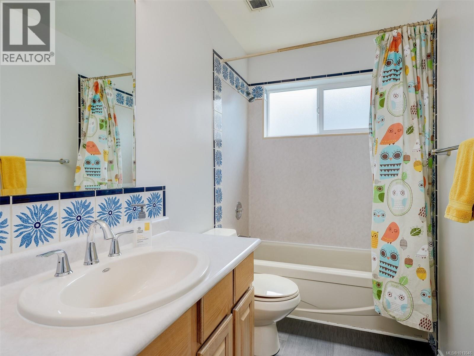  2567 Wilcox Terrace, Central Saanich