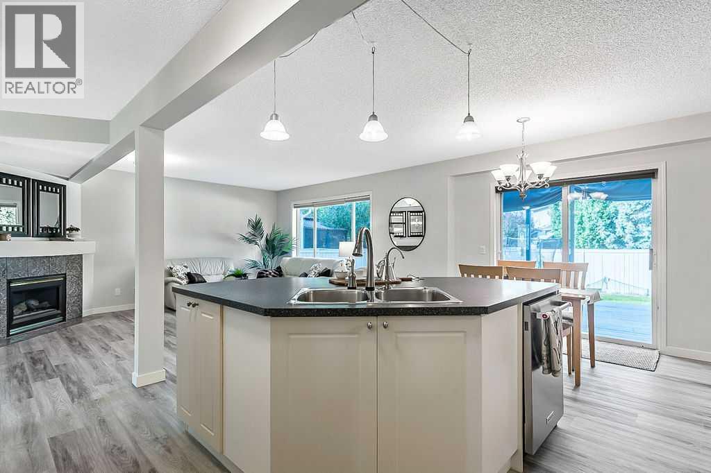 Single Family House for Sale in  Chaparral Street SE Chaparral Calgary 