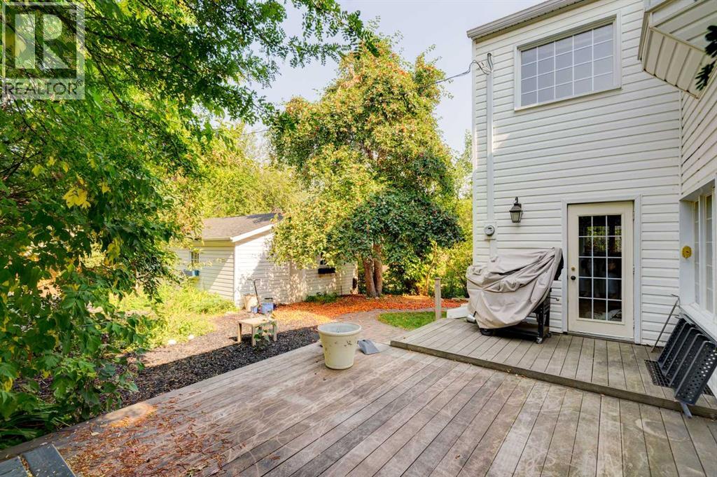 Single Family House for Sale in  Frontenac Avenue SW Upper Mount Royal Calgary 