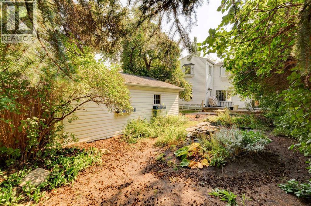 Single Family House for Sale in  Frontenac Avenue SW Upper Mount Royal Calgary 