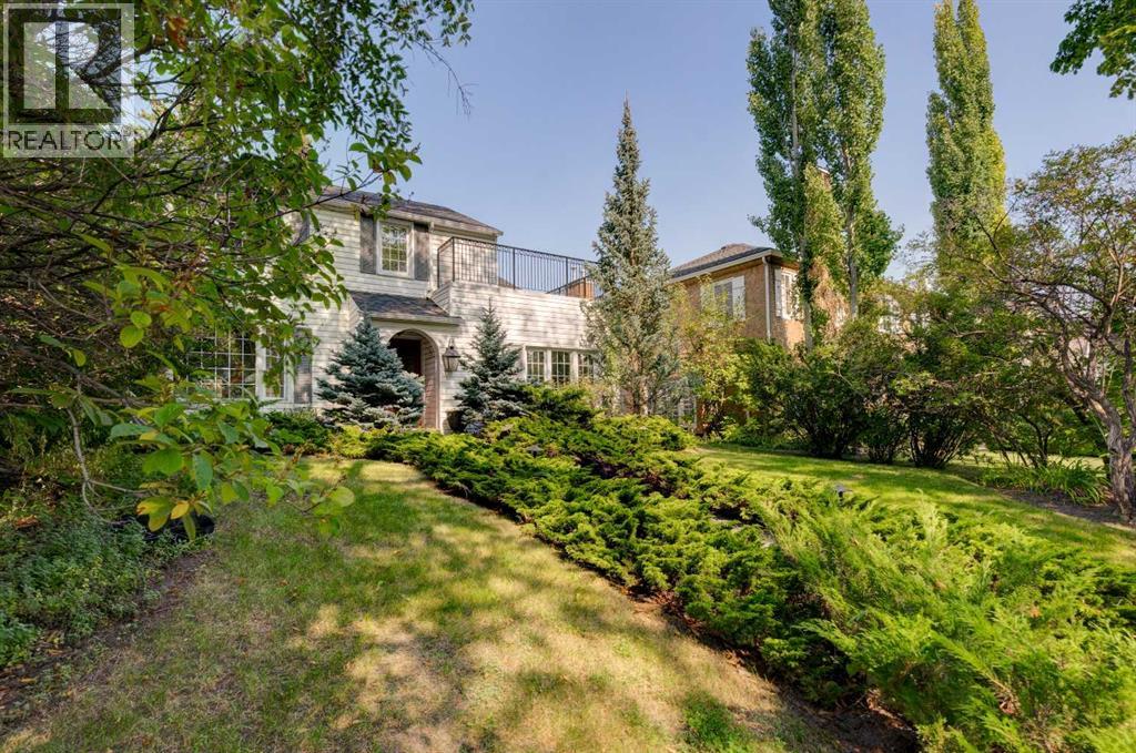 Single Family House for Sale in  Frontenac Avenue SW Upper Mount Royal Calgary 