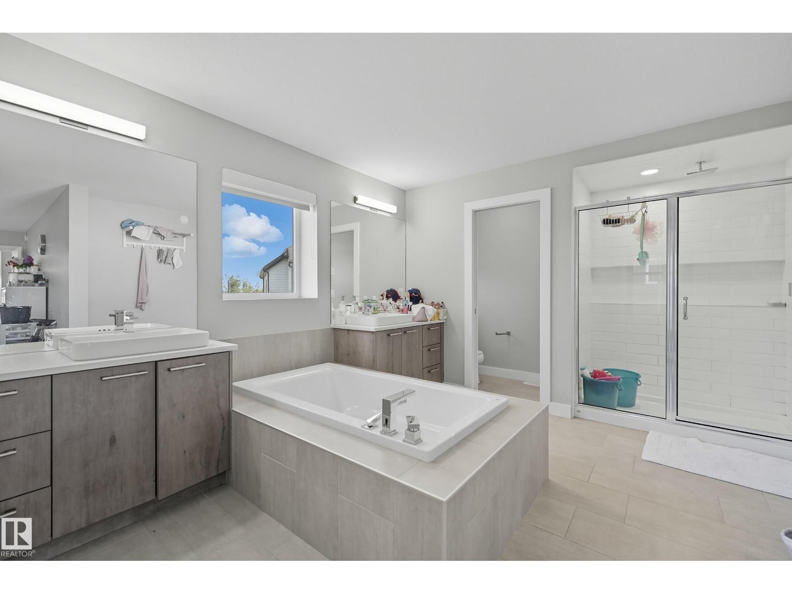 1487 HOWES CR SW, Edmonton