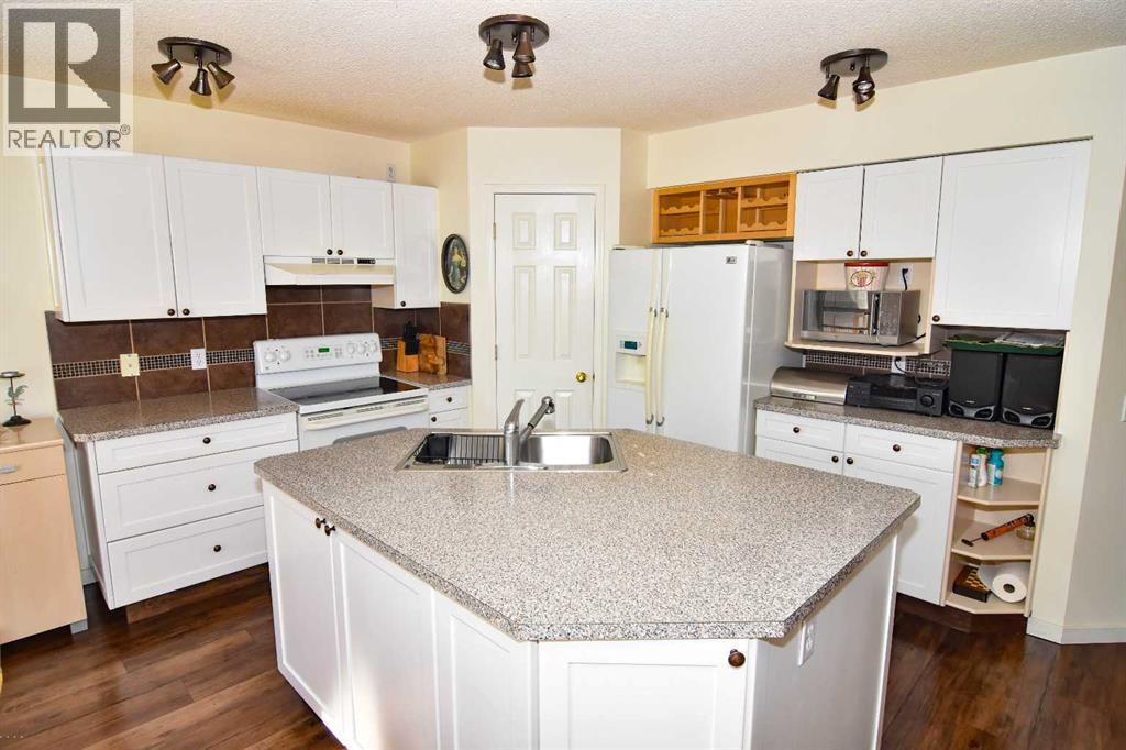 Single Family House for Sale in  Mt Mckenzie Drive SE McKenzie Lake Calgary 