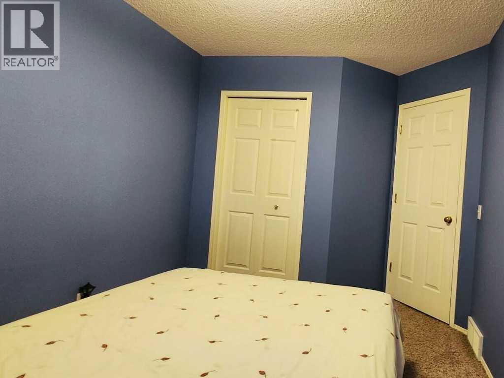 Single Family House for Sale in  Mt Mckenzie Drive SE McKenzie Lake Calgary 