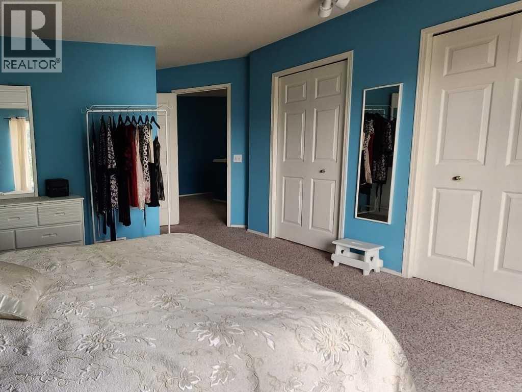 Single Family House for Sale in  Mt Mckenzie Drive SE McKenzie Lake Calgary 