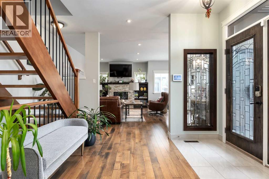 Single Family House for Sale in   Avenue SW Altadore Calgary 