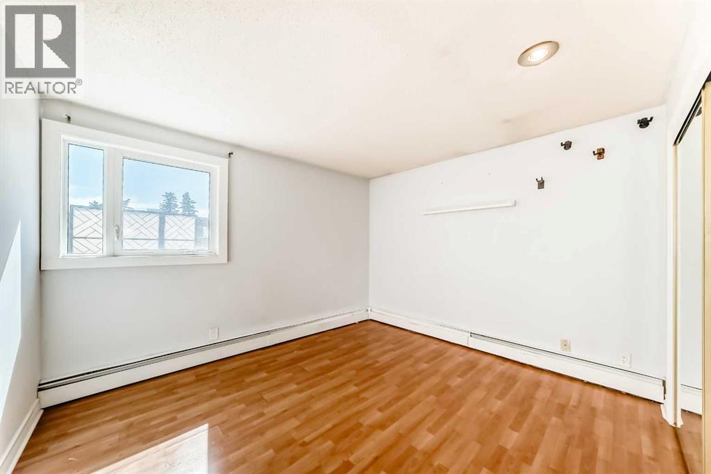 Single Family House for Sale in    Avenue SW Windsor Park Calgary 