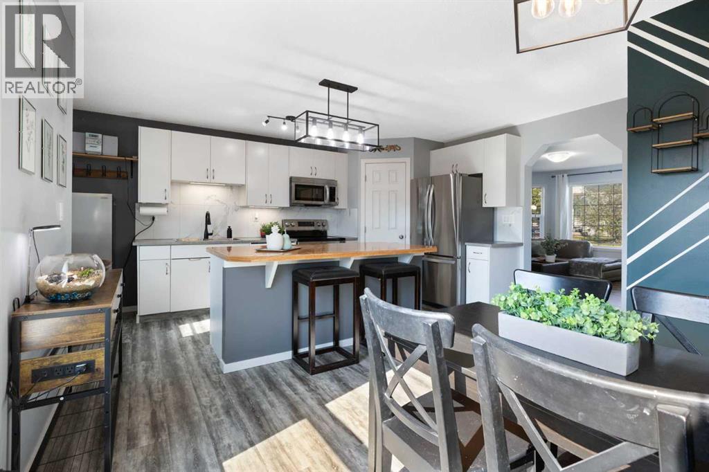 Single Family House for Sale in  Citadel Acres Close NW Citadel Calgary 