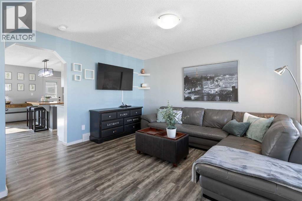 Single Family House for Sale in  Citadel Acres Close NW Citadel Calgary 