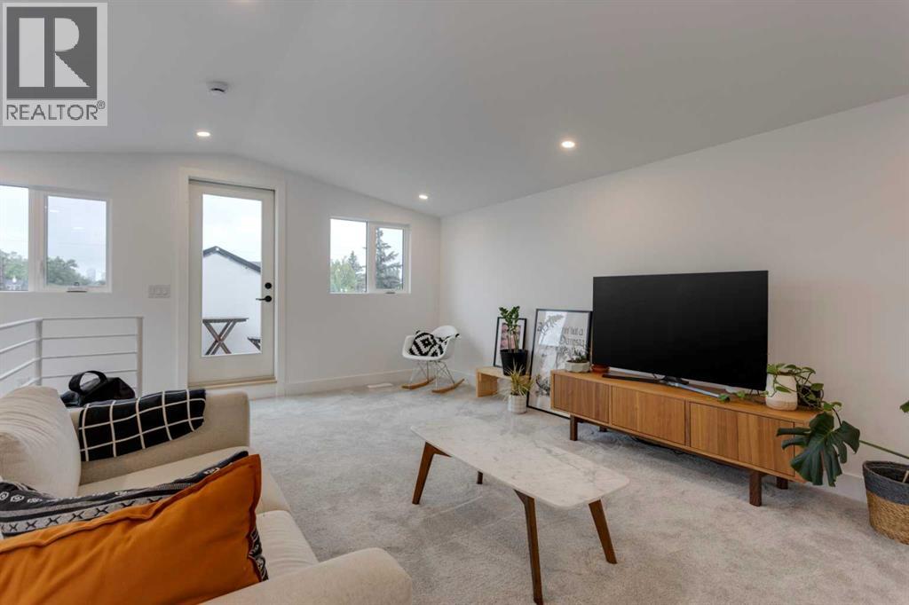 Single Family House for Sale in   Avenue NW Mount Pleasant Calgary 