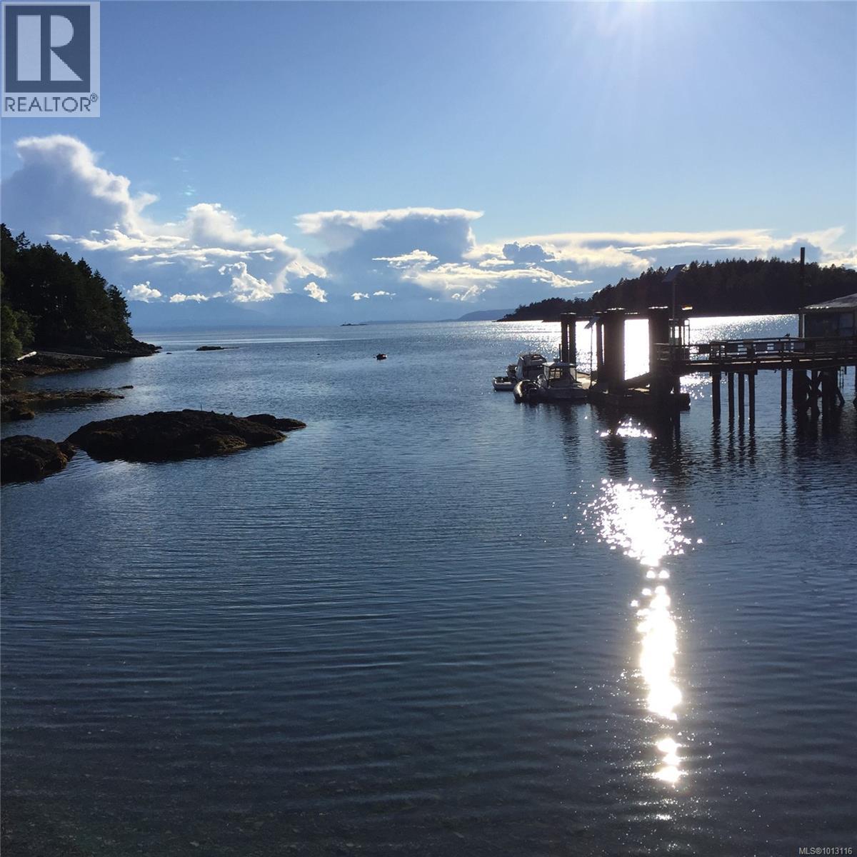 66 SPRING BAY Rd, Lasqueti Island
