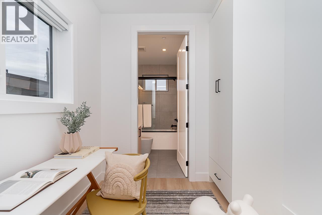 3468 MONS DRIVE, Vancouver