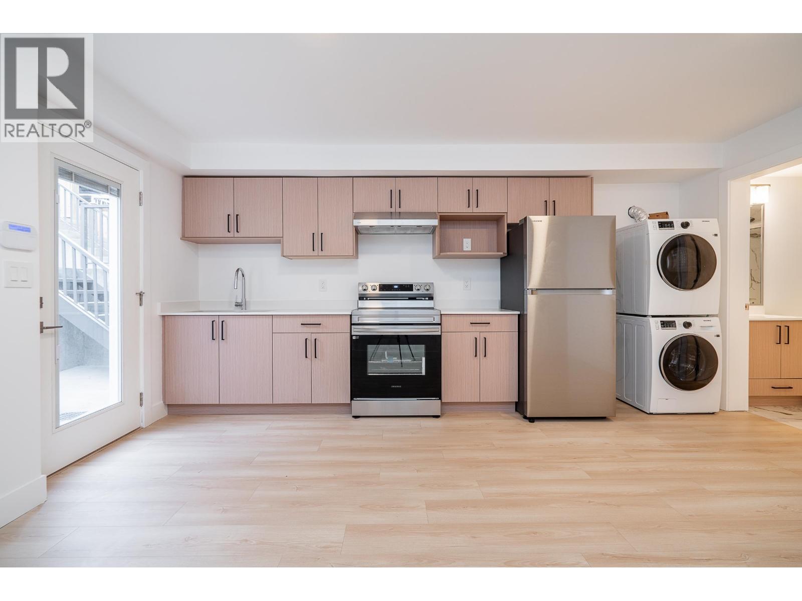 3468 MONS DRIVE, Vancouver