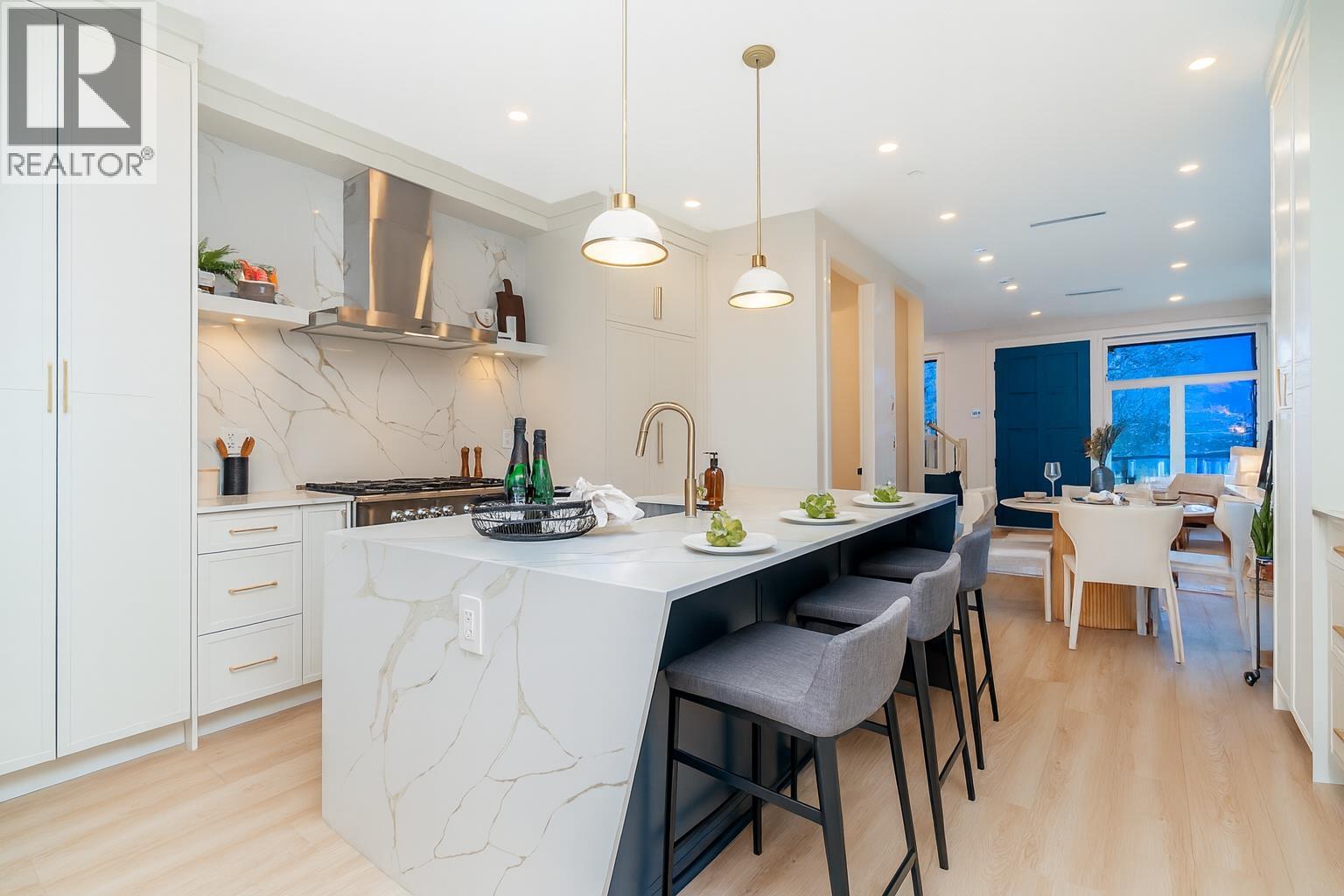 3468 MONS DRIVE, Vancouver