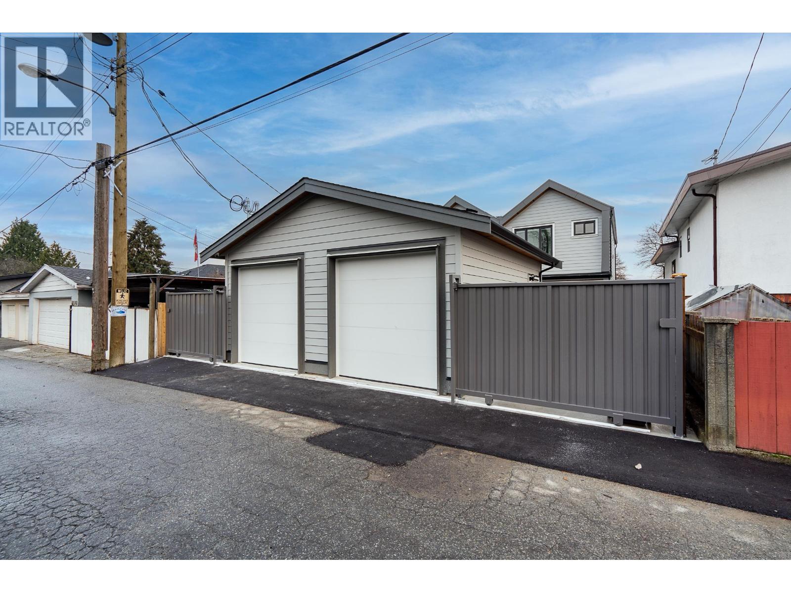 3468 MONS DRIVE, Vancouver