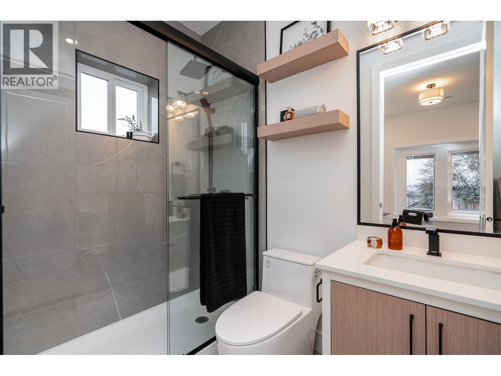 3468 MONS DRIVE, Vancouver
