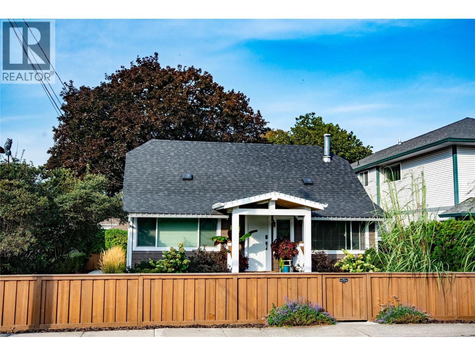 433 Young Street, Penticton