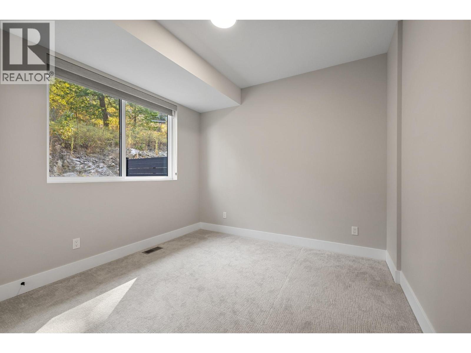 269 Diamond Way Unit# 4, Vernon