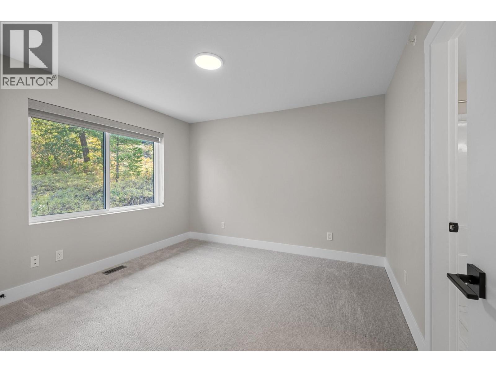 269 Diamond Way Unit# 4, Vernon