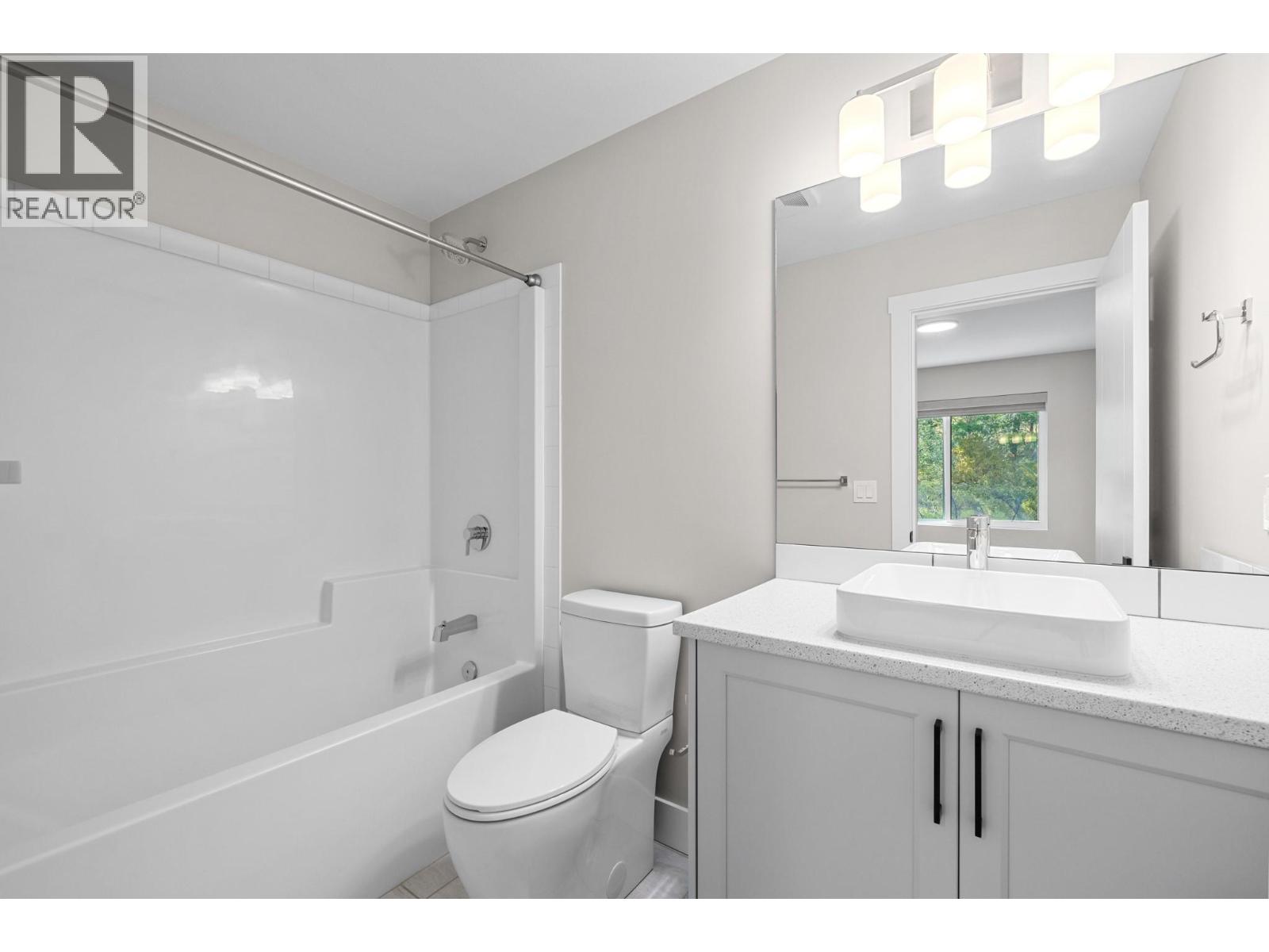 269 Diamond Way Unit# 4, Vernon