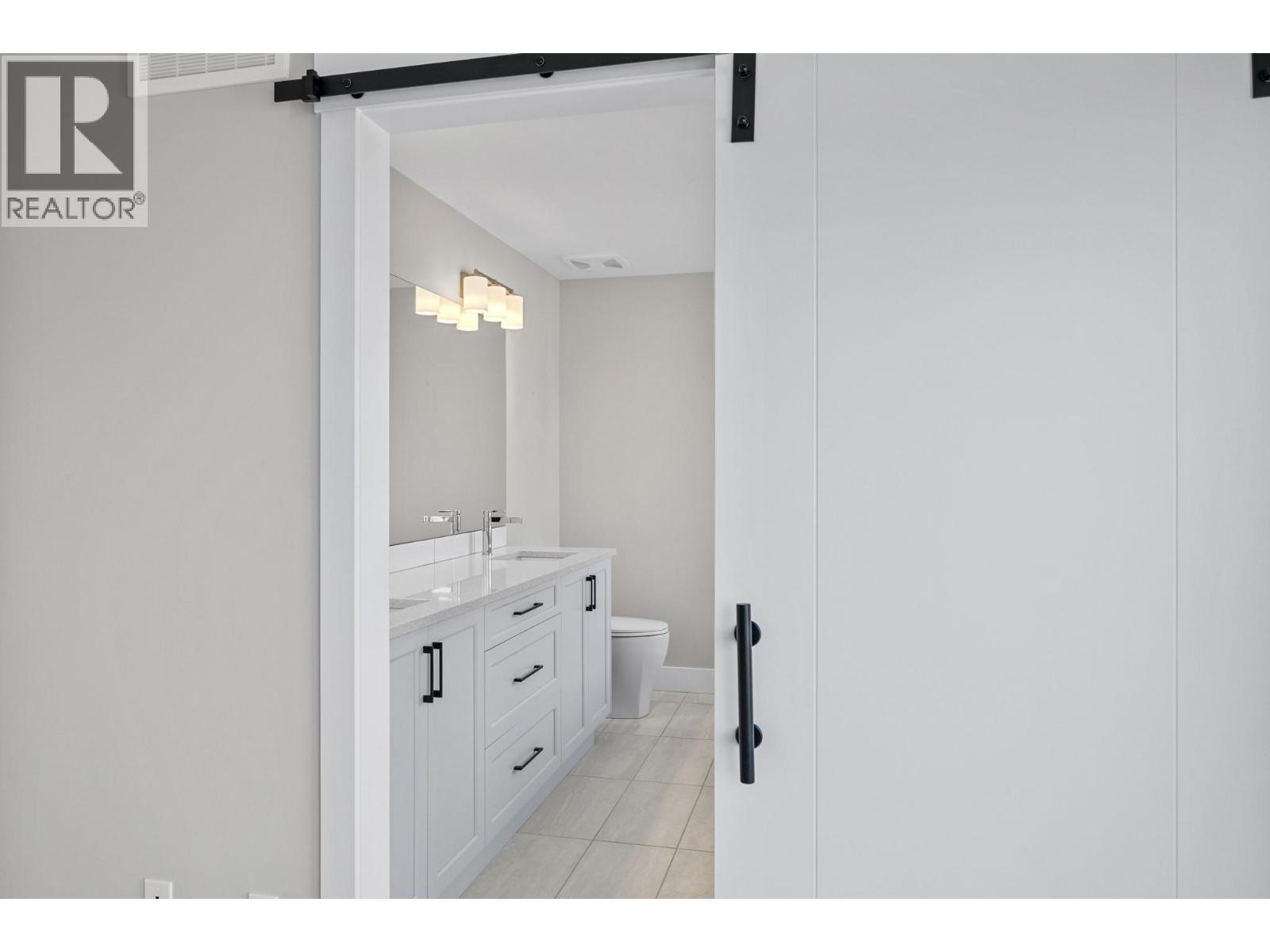 269 Diamond Way Unit# 4, Vernon