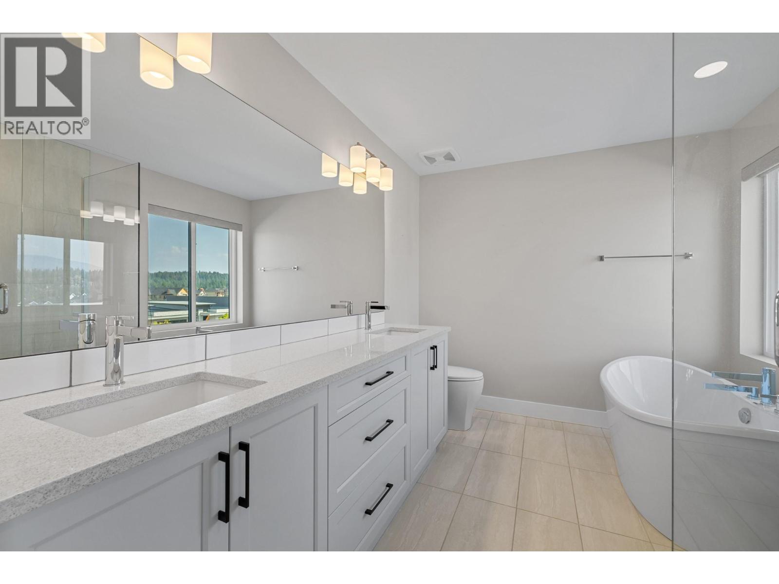 269 Diamond Way Unit# 4, Vernon
