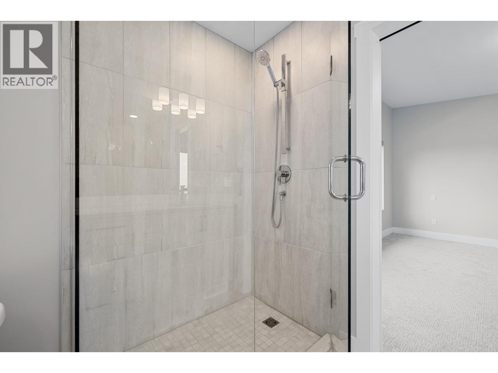 269 Diamond Way Unit# 4, Vernon