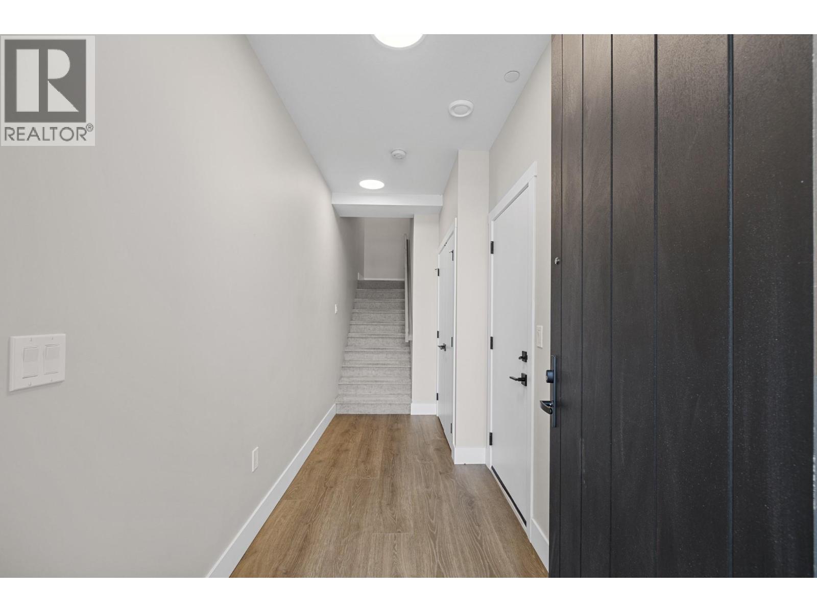 269 Diamond Way Unit# 4, Vernon