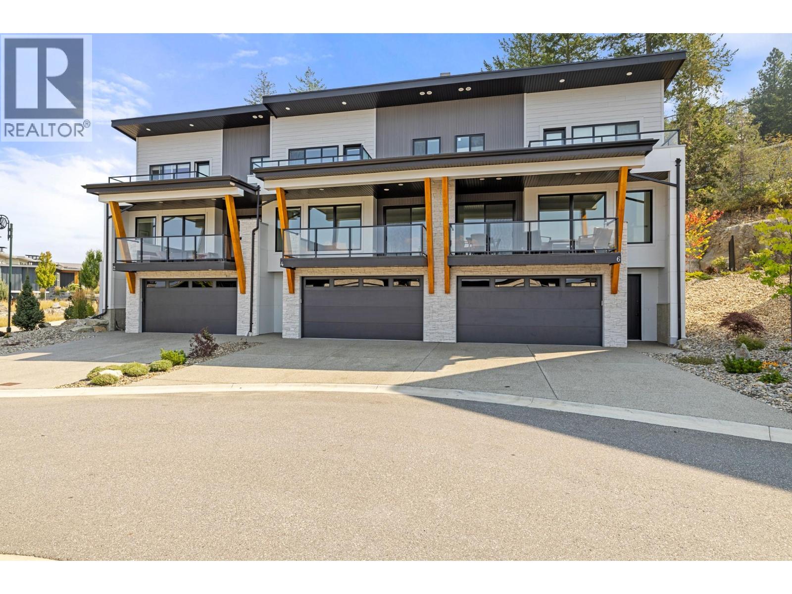 269 Diamond Way Unit# 4, Vernon