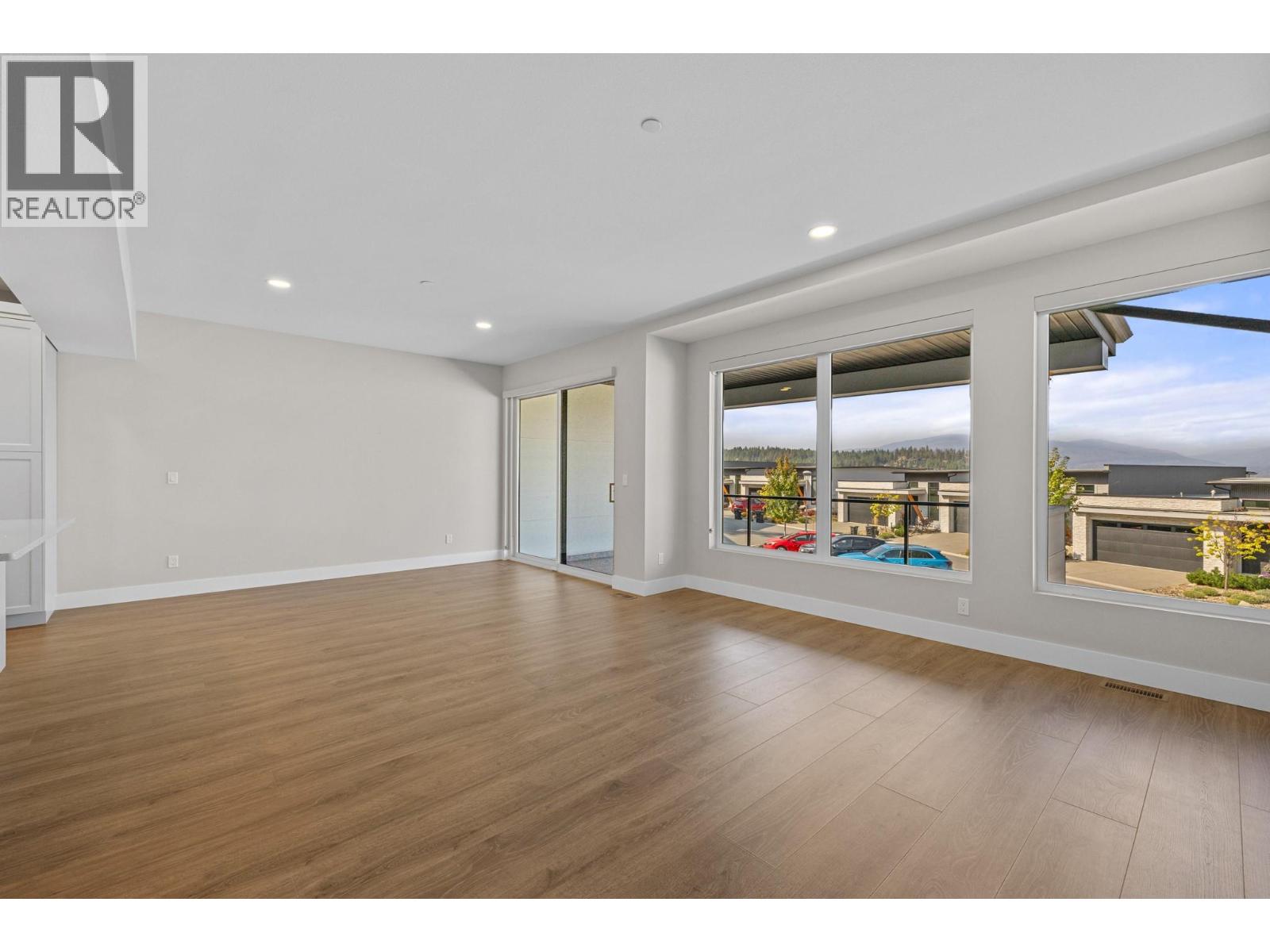 269 Diamond Way Unit# 4, Vernon