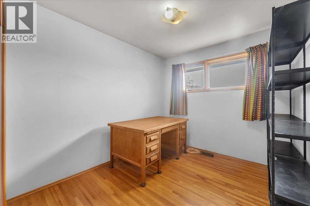 Single Family House Bungalow for Sale in  Worcester Drive SW Wildwood Calgary 