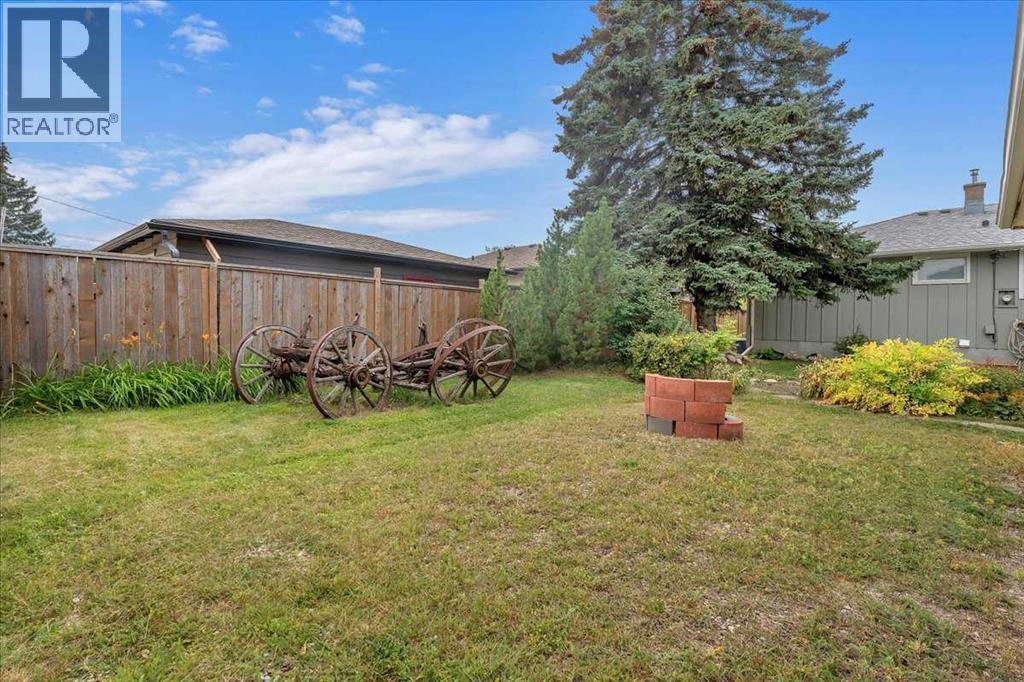 Single Family House Bungalow for Sale in  Worcester Drive SW Wildwood Calgary 