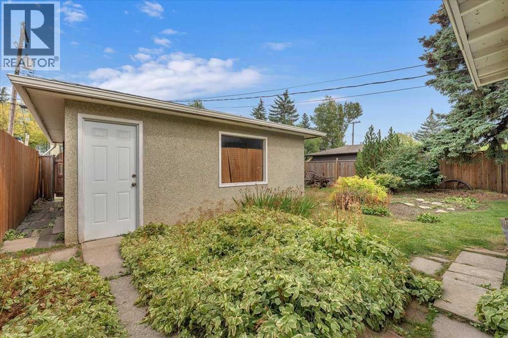 Single Family House Bungalow for Sale in  Worcester Drive SW Wildwood Calgary 