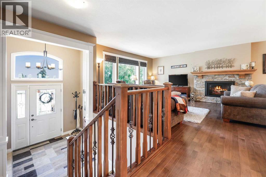Single Family House Bungalow for Sale in  Hunterdale Place NW Huntington Hills Calgary 
