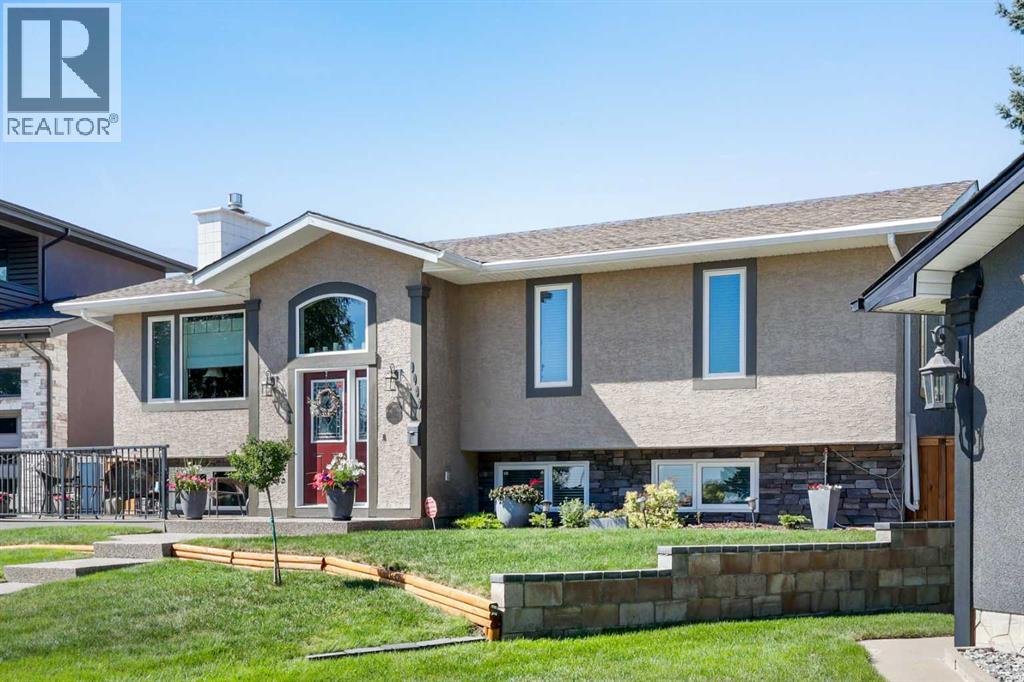 Single Family House Bungalow for Sale in  Hunterdale Place NW Huntington Hills Calgary 