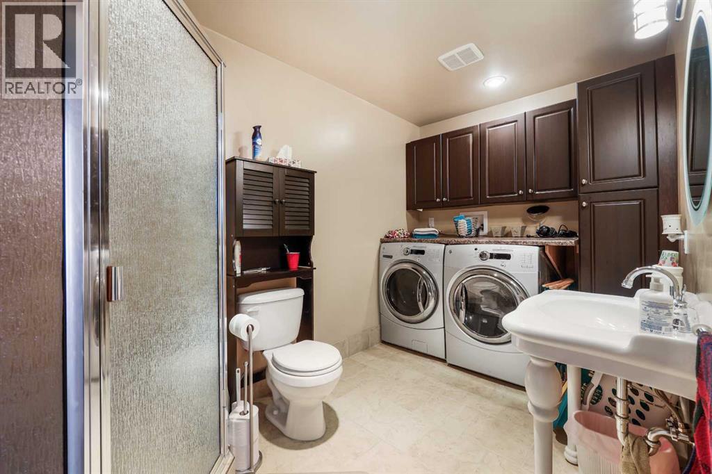 Single Family House Bungalow for Sale in  Hunterdale Place NW Huntington Hills Calgary 