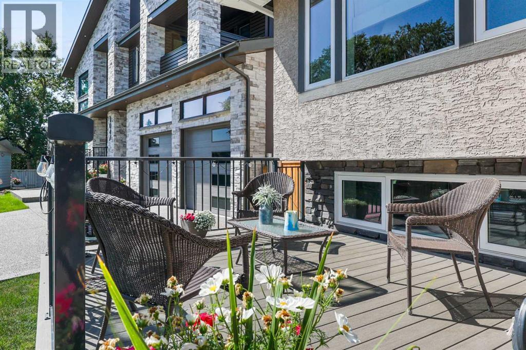 Single Family House Bungalow for Sale in  Hunterdale Place NW Huntington Hills Calgary 