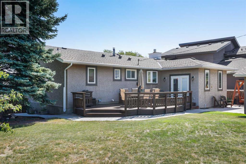 Single Family House Bungalow for Sale in  Hunterdale Place NW Huntington Hills Calgary 