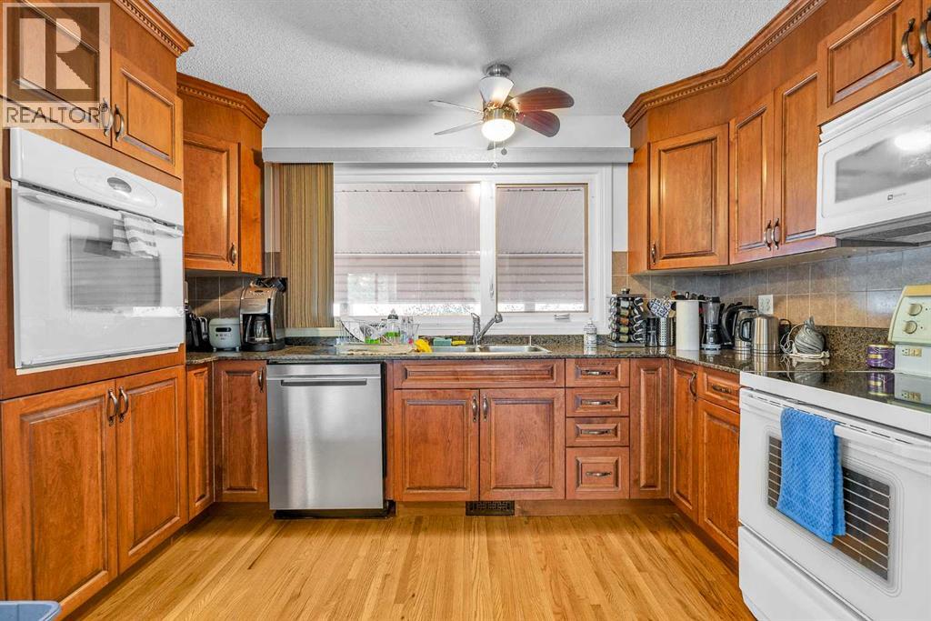 Single Family House Bungalow for Sale in  Acadia Drive SE Lake Bonavista Calgary 